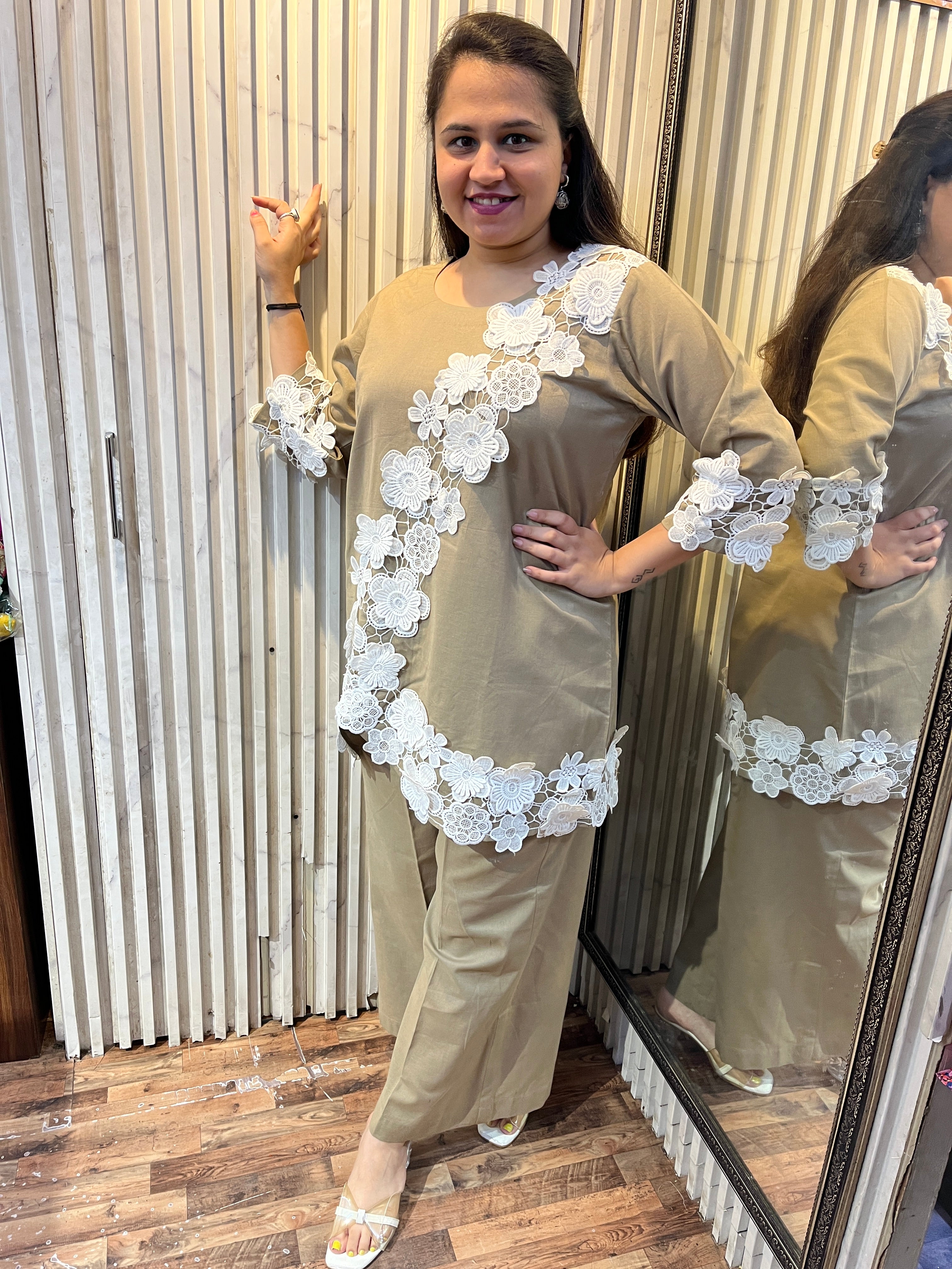 Mustard Linen White Embossed Flowers Coord