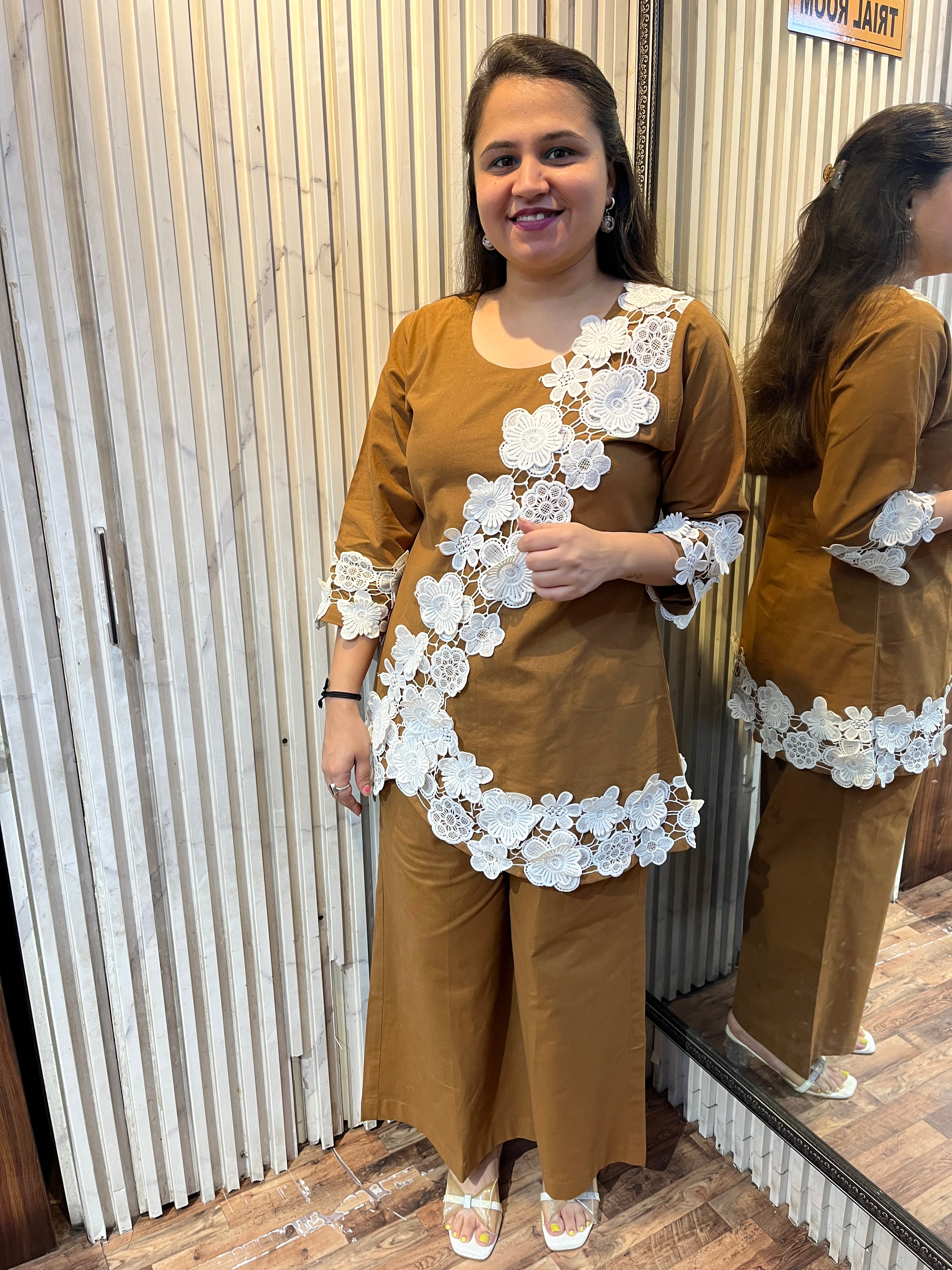 Mustard Linen White Embossed Flowers Coord