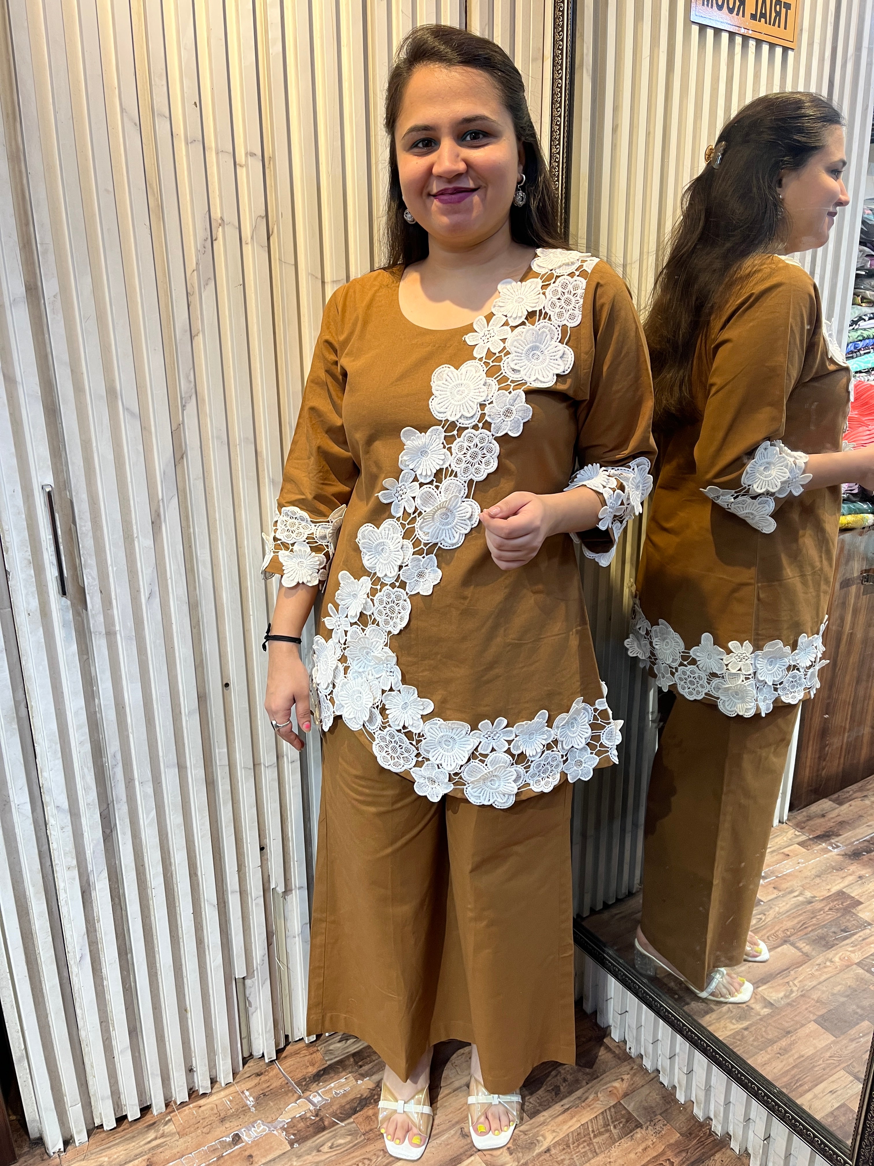 Mustard Linen White Embossed Flowers Coord